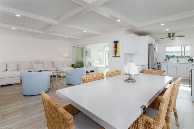 3450 Gulf Shore BLVD N 210, Naples, FL 34103