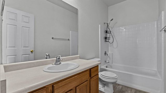 2491 Fountain Greens Pl Unit B-8, Grand Junction, CO 81505