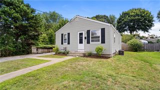 92 Falcon Avenue, Warwick, RI 02888