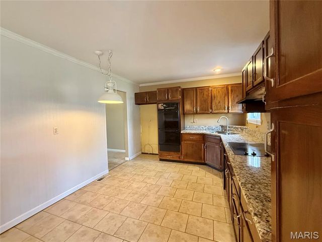 4726 Bramble Berry Drive, St Louis, MO 63129