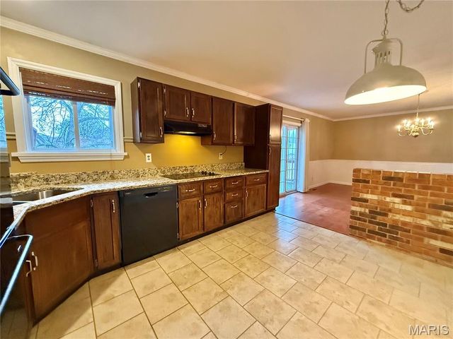 4726 Bramble Berry Drive, St Louis, MO 63129