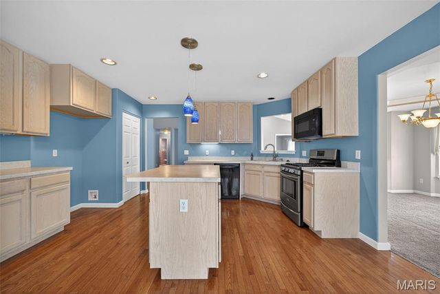 1421 Schoal Creek Drive, St Peters, MO 63366