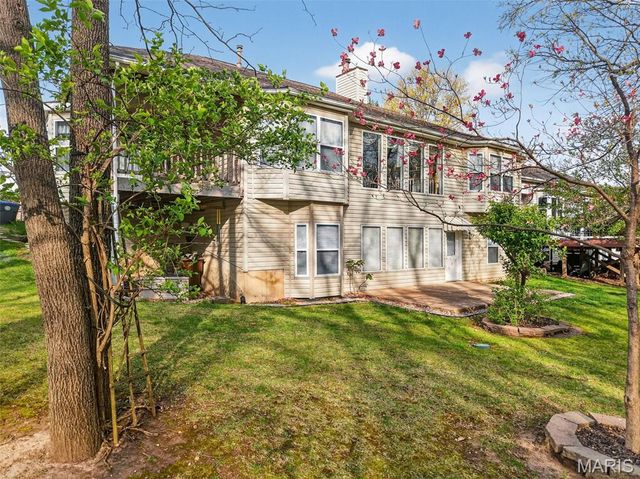 1421 Schoal Creek Drive, St Peters, MO 63366