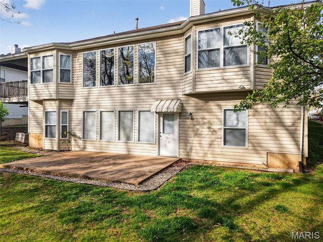 1421 Schoal Creek Drive, St Peters, MO 63366