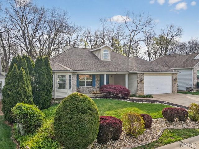 1421 Schoal Creek Drive, St Peters, MO 63366