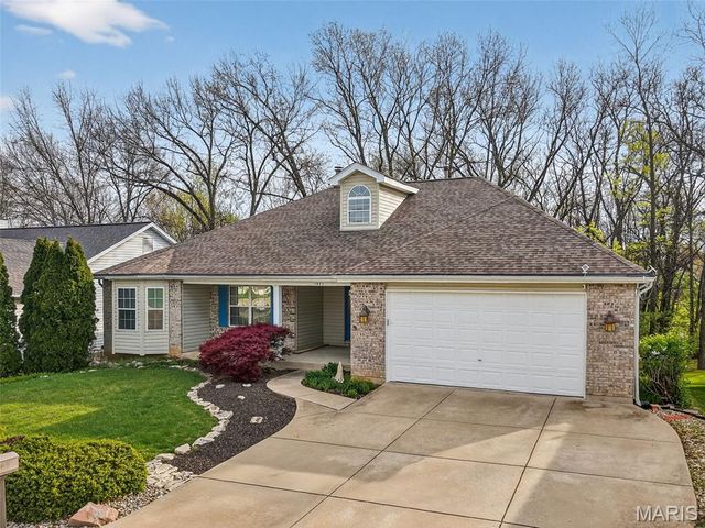 1421 Schoal Creek Drive, St Peters, MO 63366