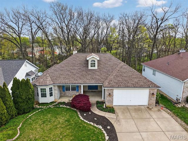 1421 Schoal Creek Drive, St Peters, MO 63366