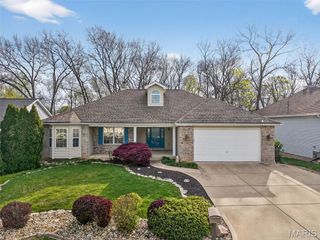 1421 Schoal Creek Drive, St Peters, MO 63366
