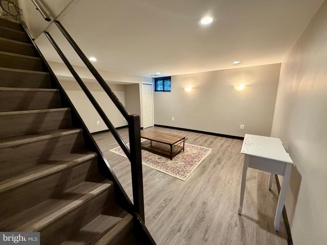 1033 CIRCLE DR, Halethorpe, MD 21227