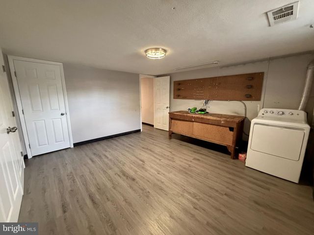 1033 CIRCLE DR, Halethorpe, MD 21227