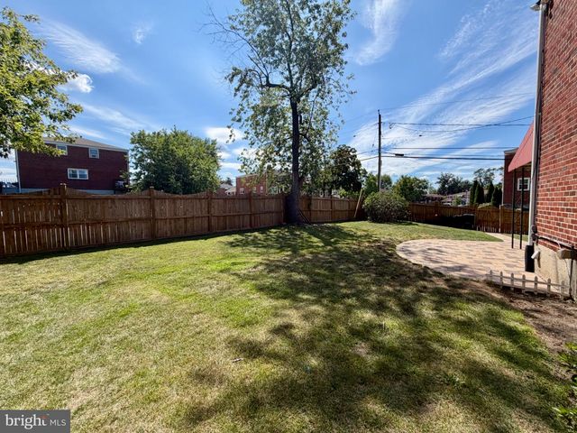 1033 CIRCLE DR, Halethorpe, MD 21227