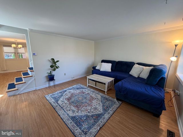 1033 CIRCLE DR, Halethorpe, MD 21227