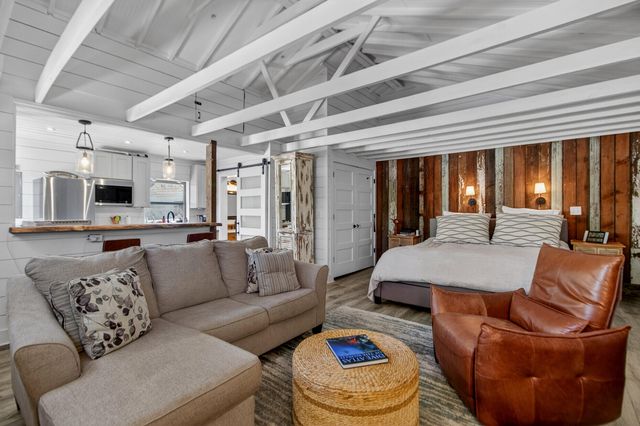 537 Saint Andrews Boulevard, Charleston, SC 29407