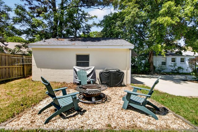 537 Saint Andrews Boulevard, Charleston, SC 29407