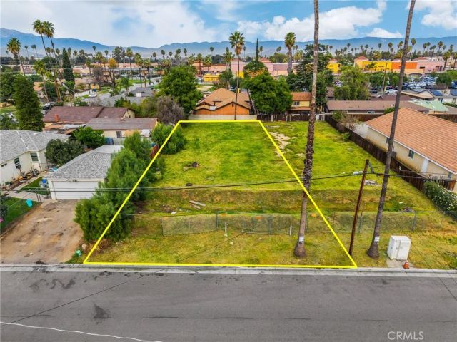 1879 10th, Riverside, CA 92507