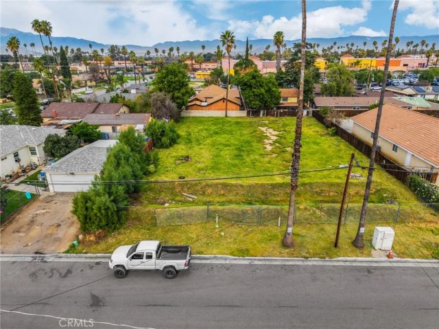 1879 10th, Riverside, CA 92507