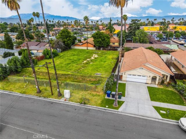 1879 10th, Riverside, CA 92507
