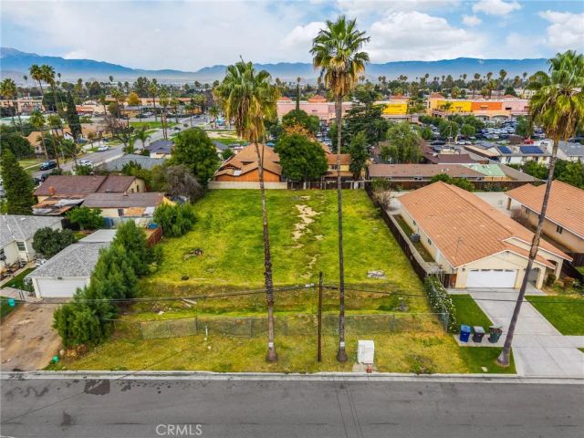 1879 10th, Riverside, CA 92507