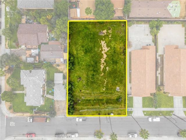 1879 10th, Riverside, CA 92507