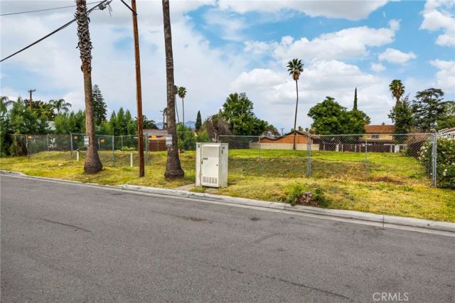 1879 10th, Riverside, CA 92507