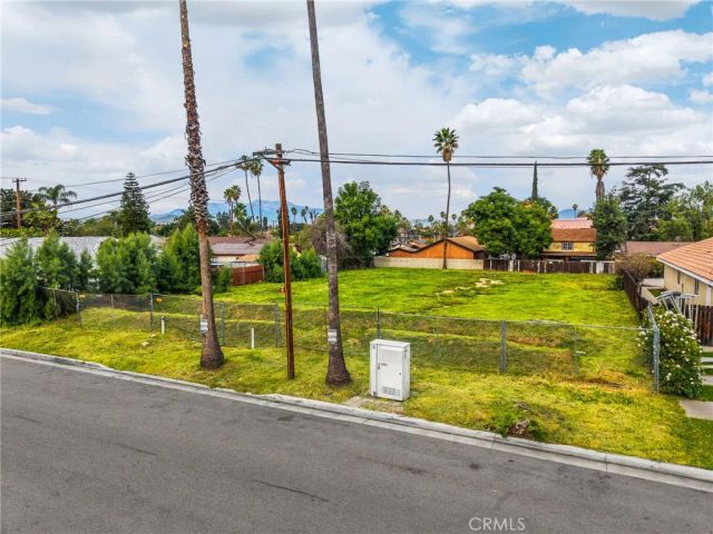 1879 10th, Riverside, CA 92507