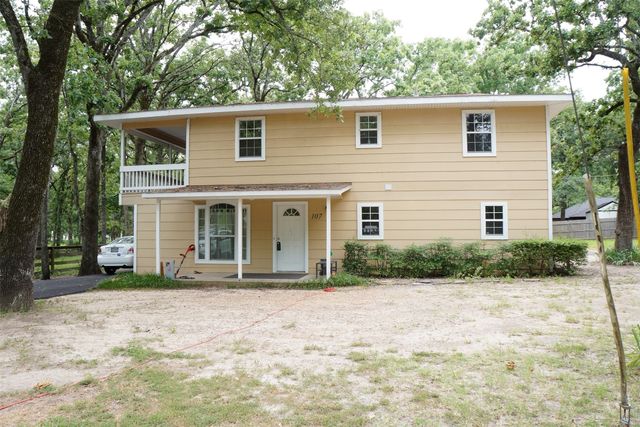 107 Los Peces Street, Gun Barrel City, TX 75156