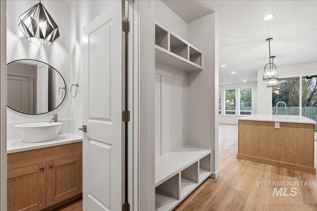 9647 W Kate Dr, Boise, ID 83714