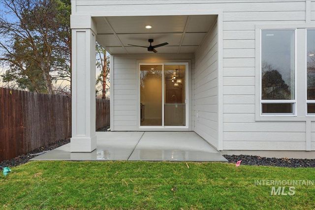 9647 W Kate Dr, Boise, ID 83714