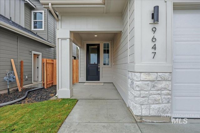 9647 W Kate Dr, Boise, ID 83714