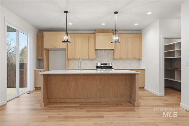 9647 W Kate Dr, Boise, ID 83714