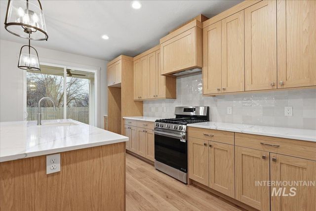 9647 W Kate Dr, Boise, ID 83714