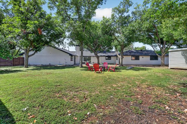 3883 Antigua Circle, Dallas, TX 75244