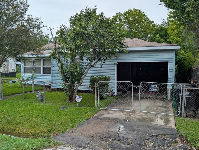 8013 Maxroy Street, Houston, TX 77088