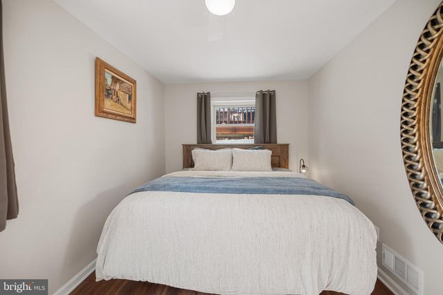 2624 E MAPLE ST, Alexandria, VA 22306