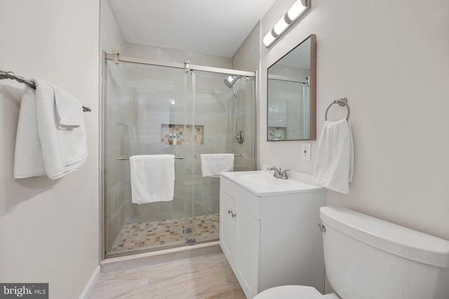 2624 E MAPLE ST, Alexandria, VA 22306