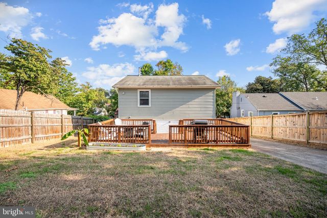 2624 E MAPLE ST, Alexandria, VA 22306