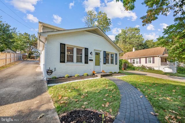 2624 E MAPLE ST, Alexandria, VA 22306