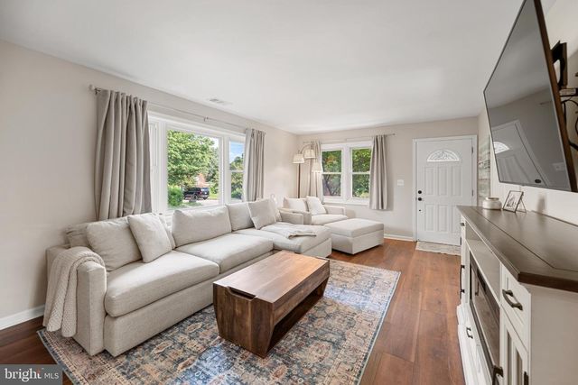 2624 E MAPLE ST, Alexandria, VA 22306