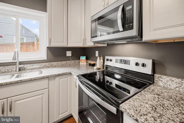 2624 E MAPLE ST, Alexandria, VA 22306