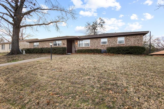 3013 Belle Avenue, Denison, TX 75020