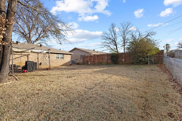 3013 Belle Avenue, Denison, TX 75020