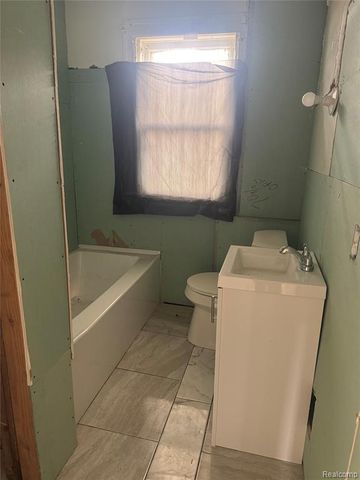 2951 W Philadelphia Street, Detroit, MI 48206