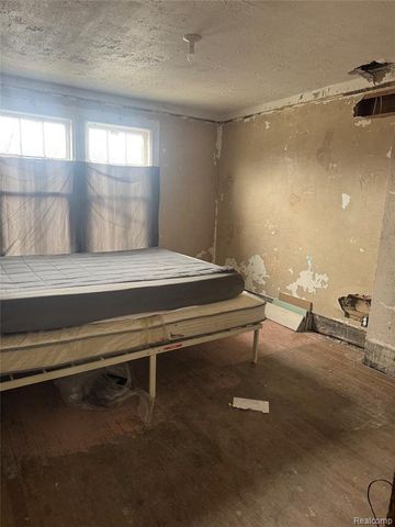 2951 W Philadelphia Street, Detroit, MI 48206