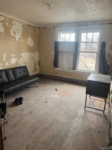 2951 W Philadelphia Street, Detroit, MI 48206