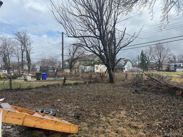 2951 W Philadelphia Street, Detroit, MI 48206