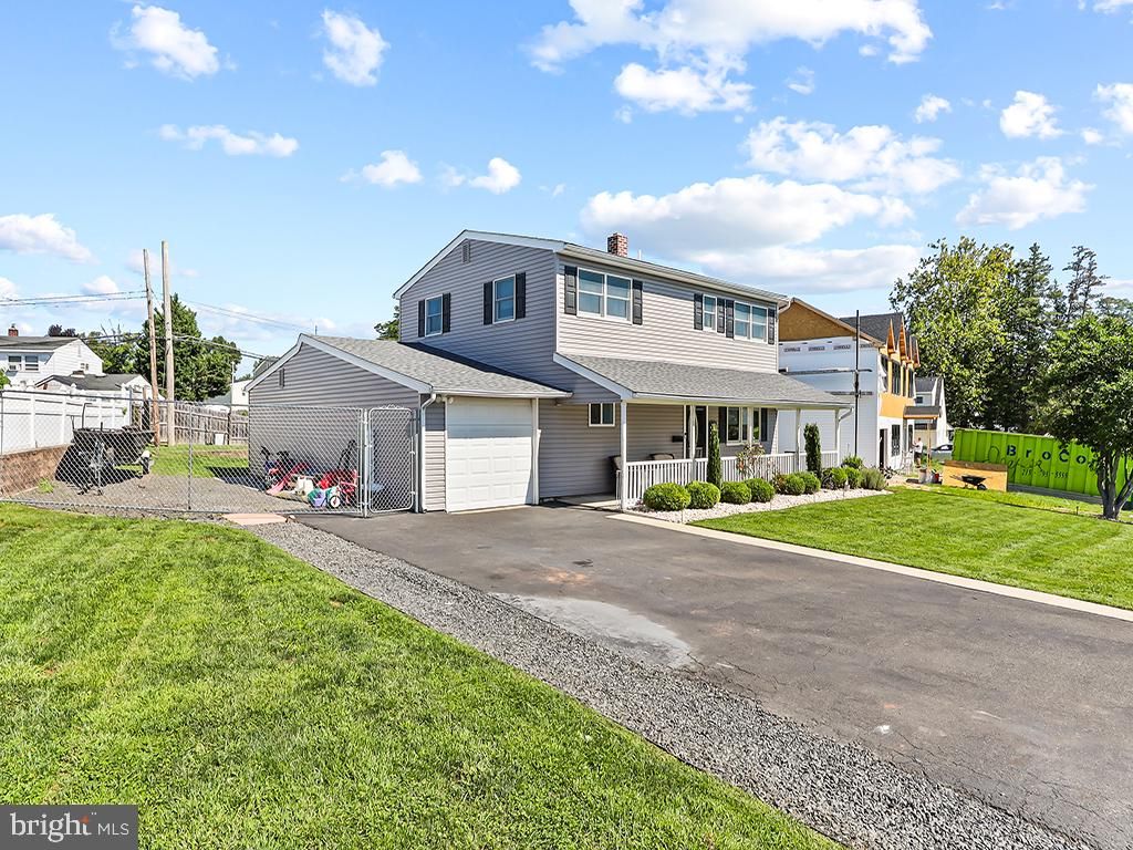 10 APRICOT LN, LEVITTOWN, PA 19055 — photo 3