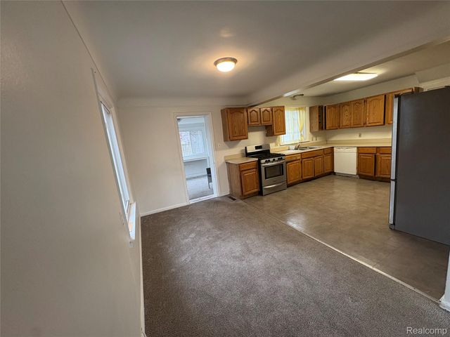 1079 Emmons Boulevard, Lincoln Park, MI 48146