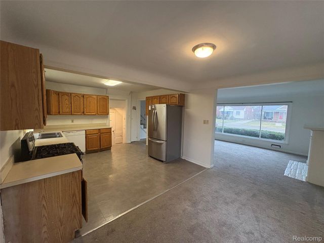 1079 Emmons Boulevard, Lincoln Park, MI 48146