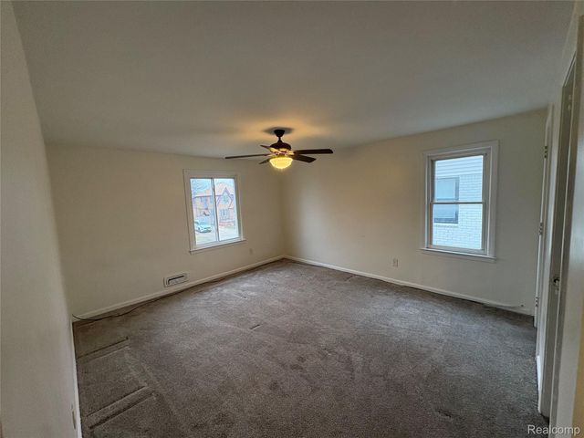 1079 Emmons Boulevard, Lincoln Park, MI 48146