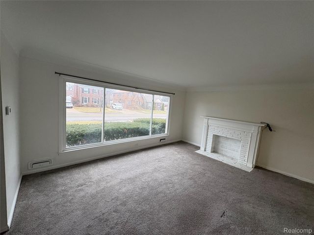 1079 Emmons Boulevard, Lincoln Park, MI 48146